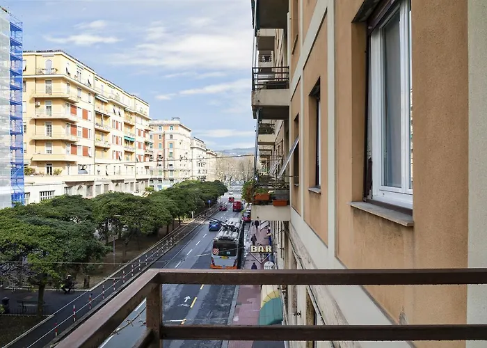 Beauty & Design In The Center By Wonderful Italy * Genova
